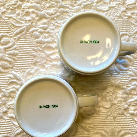 🎉HP!🎉 AVON Christmas Mugs - Picture 4 of 10